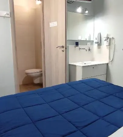 Nitto House 2* باري