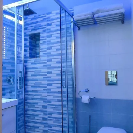 Nitto House Бари